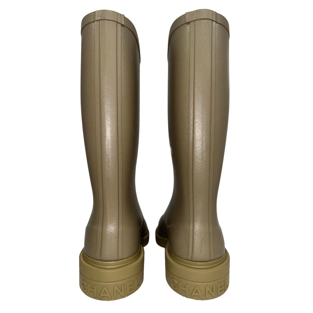 Chanel REV Dark Beige Moss Green White CC Logo High Pull On Rubber Rain Boots 41